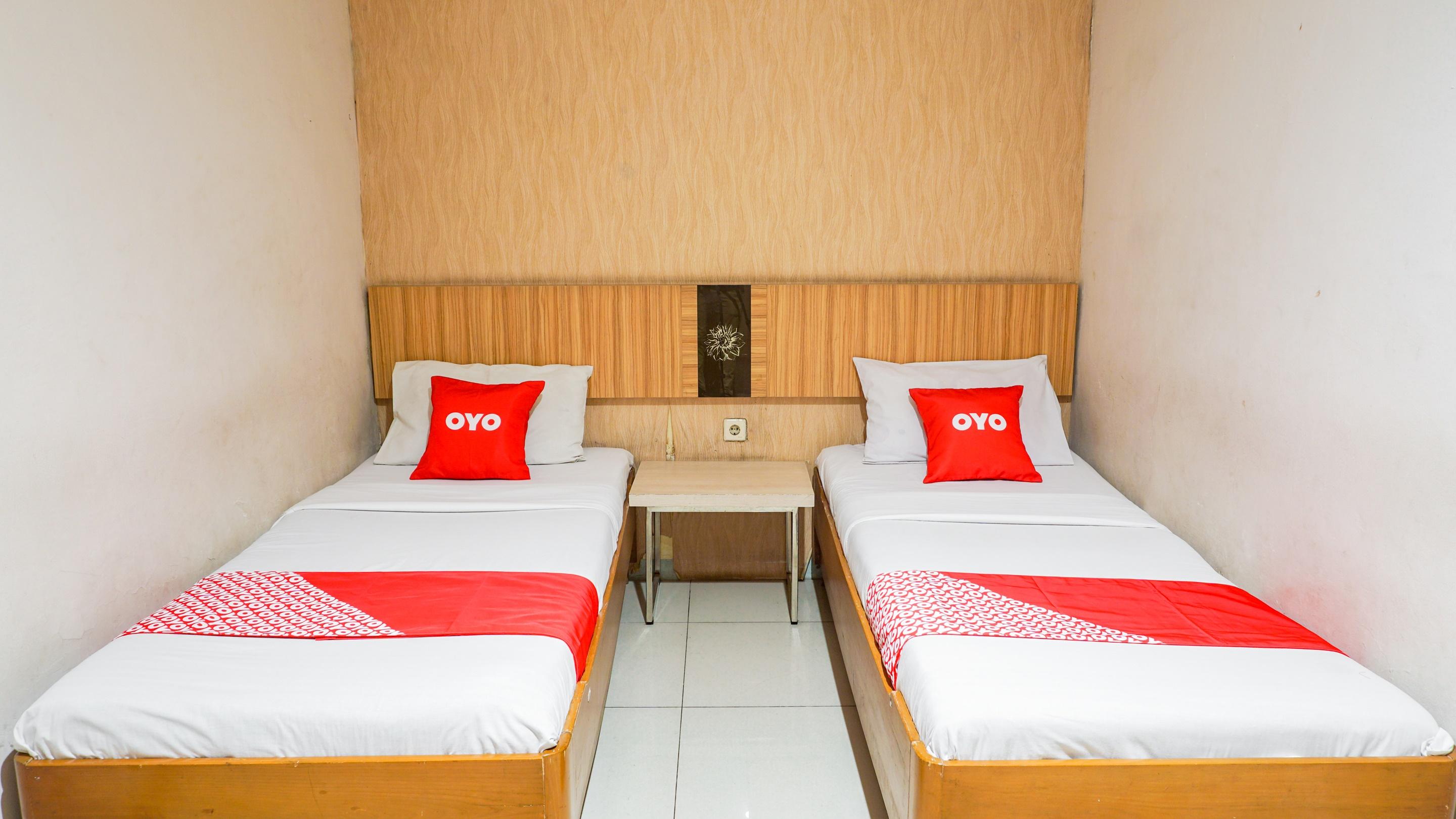 Oyo 2085 Chrysanta Hotel Bandung Exterior photo