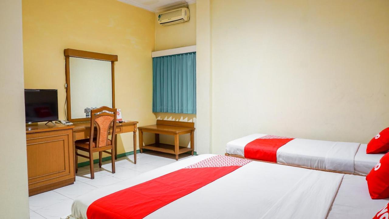 Oyo 2085 Chrysanta Hotel Bandung Exterior photo